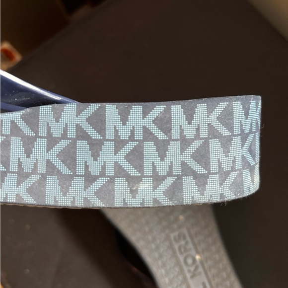Michael Kors Navy Flip Flops - Picture 4 of 5